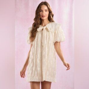 A42- White Peach Mini